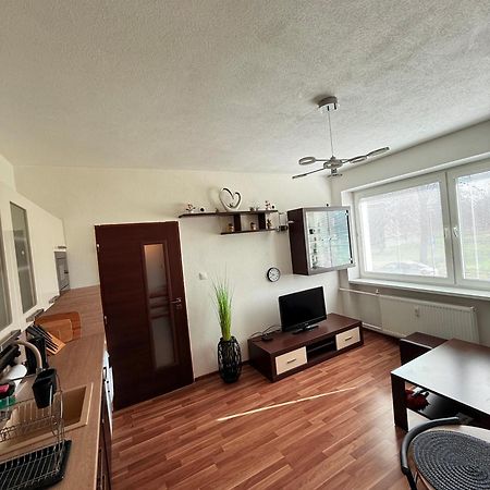 2 Izbovy - Blizko Centra Martin Apartment Luaran gambar
